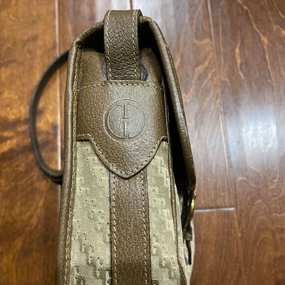 Gucci Vintage Authentic G Jacquard Canvas Leather Crossbody Bag Gold Hardware - Picture 4 of 13